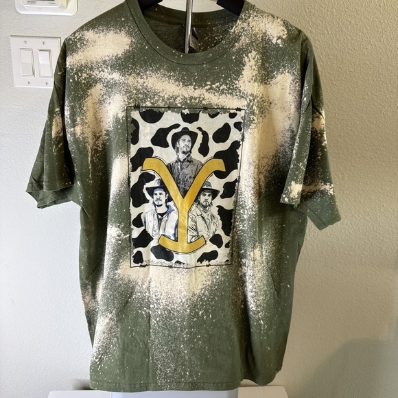 Gildan Other - Yellowstone Casey Dutton Ranch Adult T-Shirt Graphic Print Green Size XL NWT